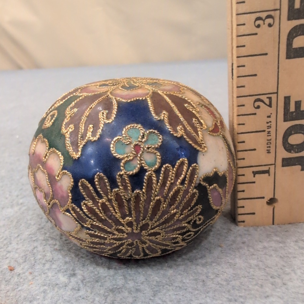 Vintage Floral Cloisonne Enamel Decorative Egg Figurine with Felt Base - Picture 3 of 4